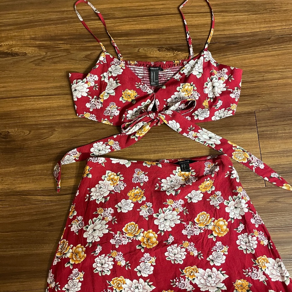 S/M Red Yellow Floral Tie Top Mini Skirt Set
